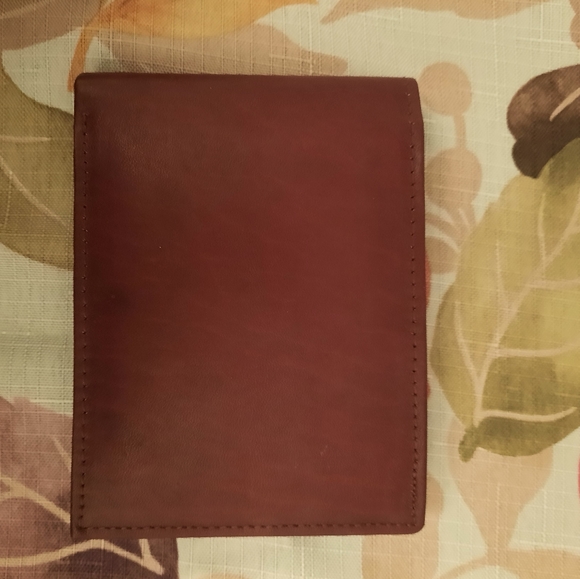 True Gear Leather Wallet - Picture 5 of 7